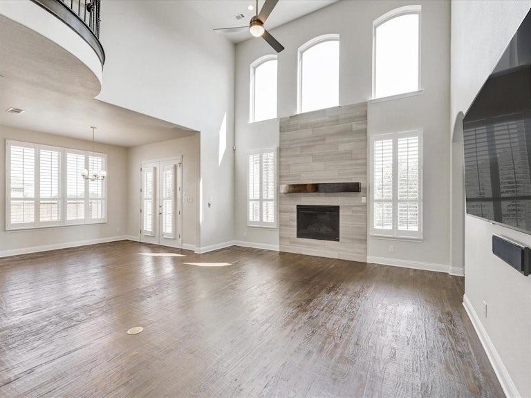 Photo 14 of 39 - 11121 Smoky Oak Ct, Argyle, TX 76226