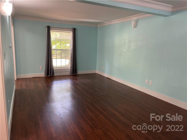 Photo 11 of 37 - 14108 Mill House Dr, Matthews, NC 28105