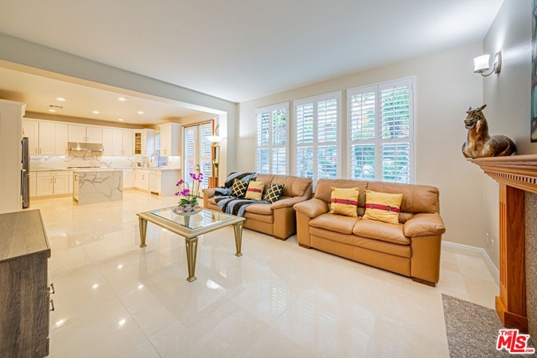 Photo 20 of 48 - 686 Milford St, Los Angeles, CA 90042