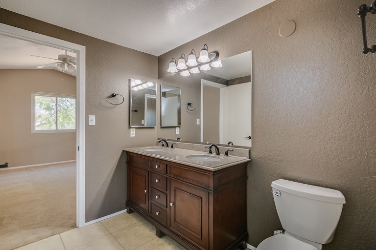 Photo 19 of 23 - 3118 E Topeka Dr, Phoenix, AZ 85050