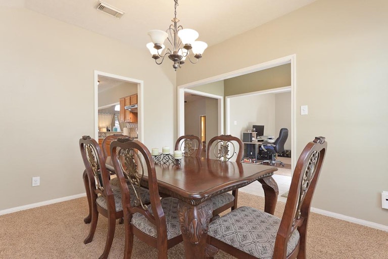 Photo 3 of 17 - 2916 Cambridge Circus, Pearland, TX 77581