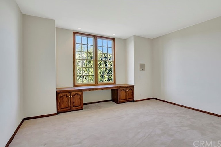 Photo 26 of 35 - 9 Leesbury Ct, Newport Beach, CA 92660