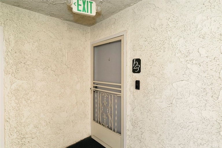Photo 41 of 48 - 1339 N Columbus Ave, Glendale, CA 91202