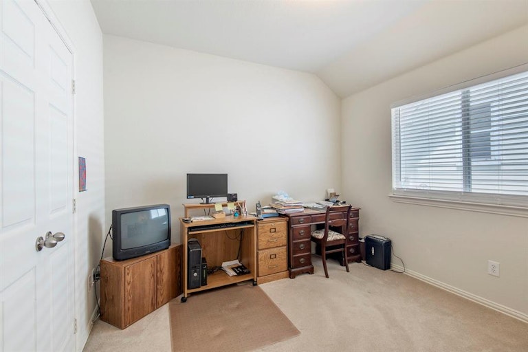 Photo 18 of 24 - 505 Hilltop Dr, Anna, TX 75409