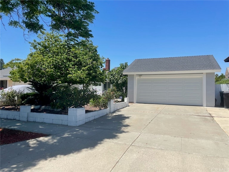 Photo 3 of 20 - 1579 W Tedmar Ave, Anaheim, CA 92802