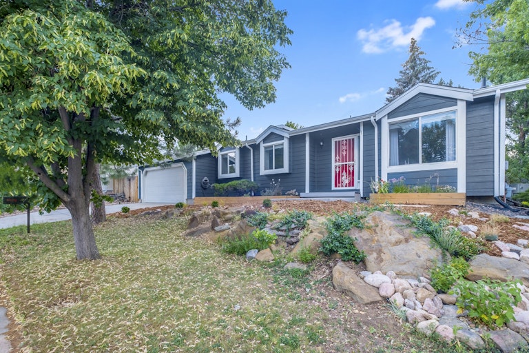 Photo 4 of 19 - 2731 S Salida Way, Aurora, CO 80013