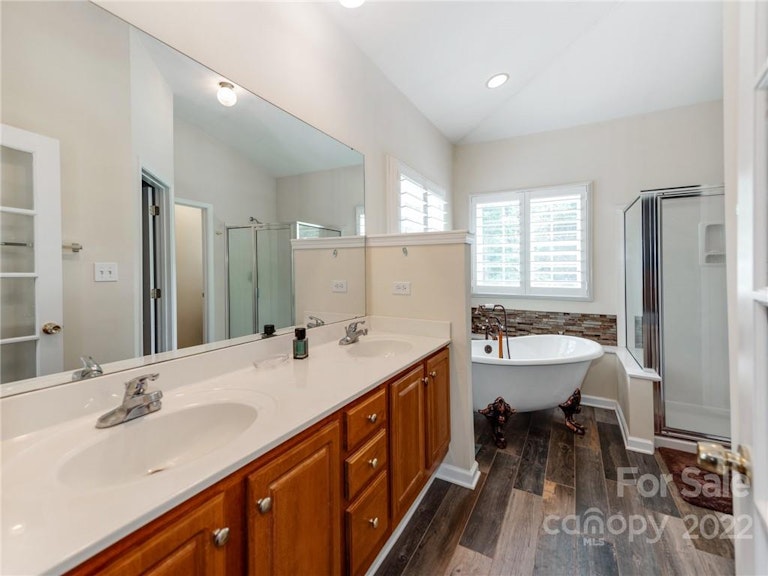 Photo 18 of 30 - 1801 Charles Raper Jonas Hwy, Mount Holly, NC 28120
