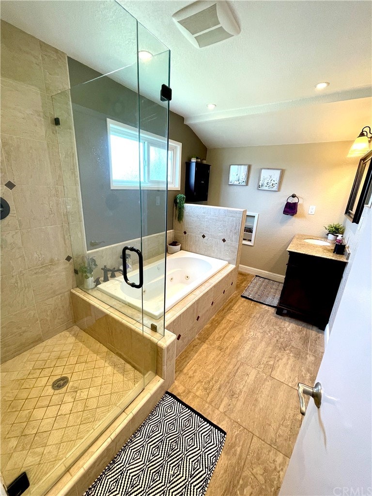 Photo 28 of 51 - 5807 E Monlaco Rd, Long Beach, CA 90808