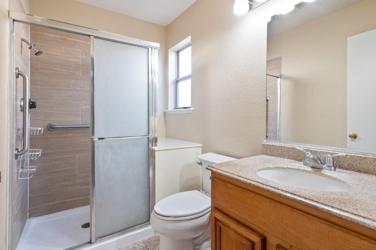 Photo 30 of 38 - 5030 Strasbourg Way, Sacramento, CA 95842