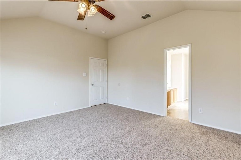 Photo 19 of 33 - 10045 Pronghorn Ln, Fort Worth, TX 76108