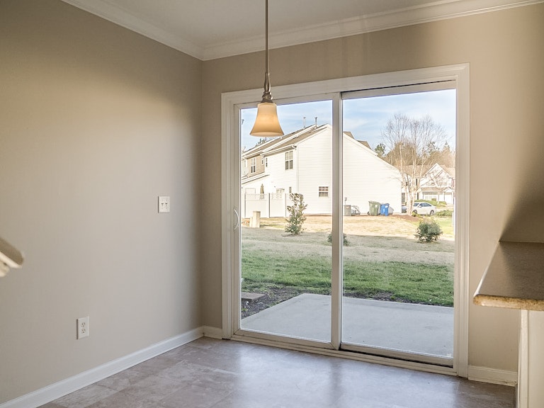 Photo 4 of 26 - 8013 River Gold Ln, Raleigh, NC 27616