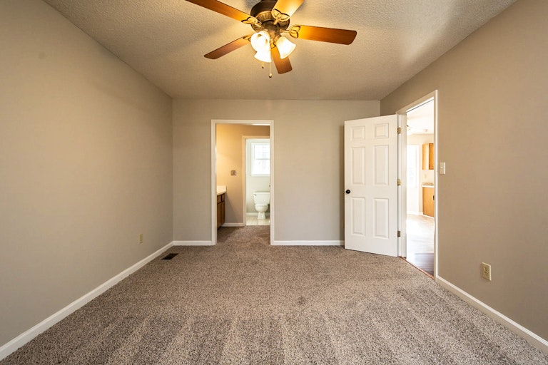 Photo 9 of 18 - 5428 New Oak St, Youngsville, NC 27596