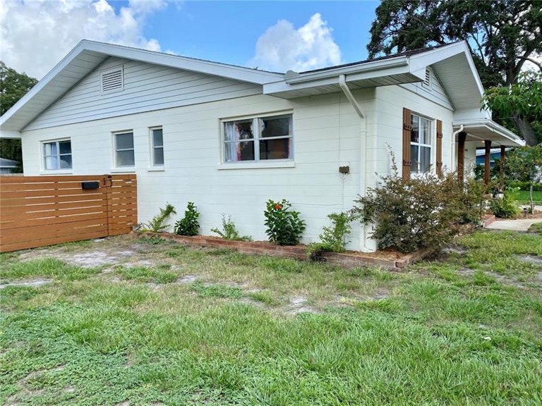 Photo 53 of 60 - 4081 Lake Marianna Dr, Winter Haven, FL 33881