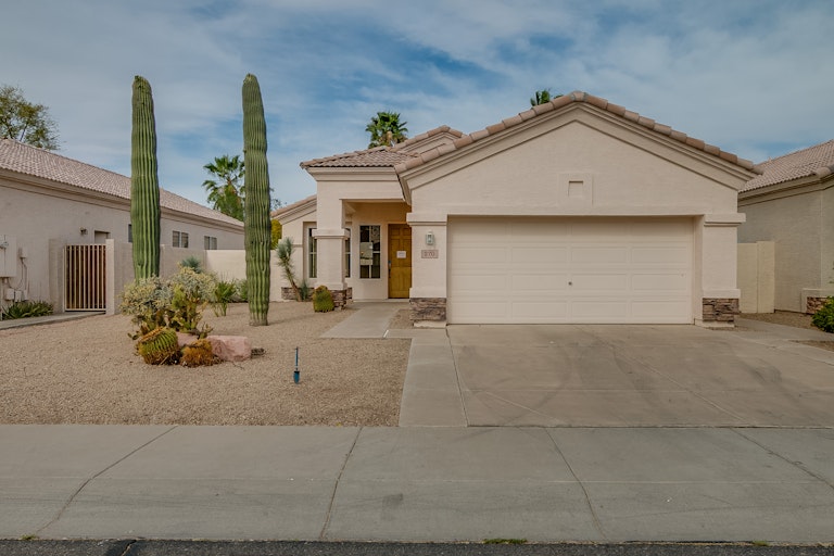 Photo 1 of 22 - 270 S Pineview Pl, Chandler, AZ 85226