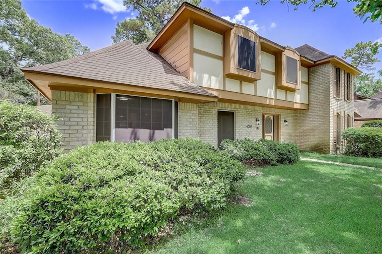 Photo 6 of 46 - 14002 Cedar Point Dr, Houston, TX 77070