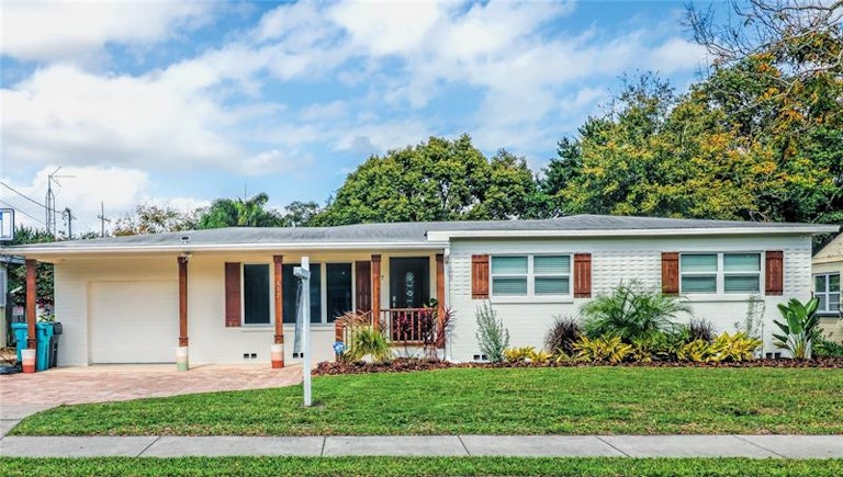 Photo 1 of 24 - 417 E Grant St, Orlando, FL 32806