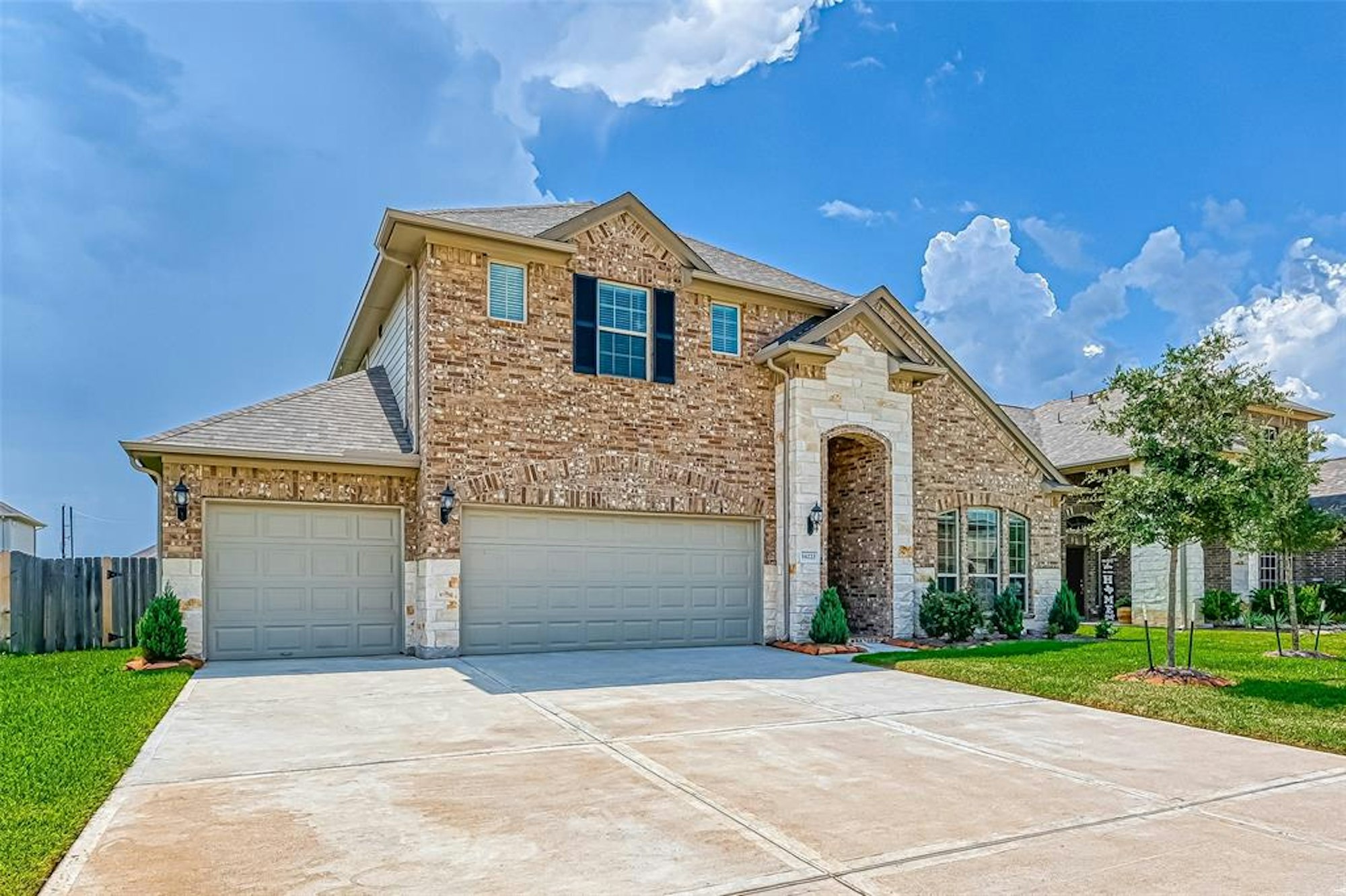 Photo 1 of 37 - 16223 Amber Brown Dr, Hockley, TX 77447