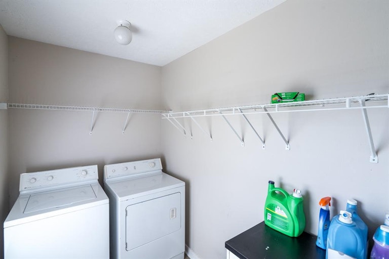 Photo 15 of 19 - 11927 Rolling Stream Dr, Tomball, TX 77375