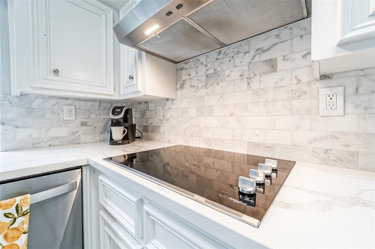 Photo 14 of 40 - 4002 Rock Springs Dr, Kingwood, TX 77345