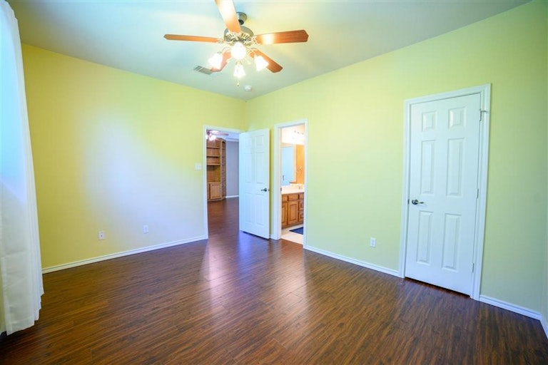 Photo 30 of 40 - 575 Chandler Dr, Aledo, TX 76008