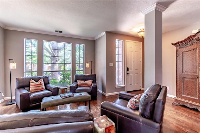 Photo 20 of 40 - 5205 Lake Bluff Dr, McKinney, TX 75071