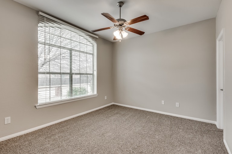 Photo 42 of 44 - 210 Anns Way, Forney, TX 75126