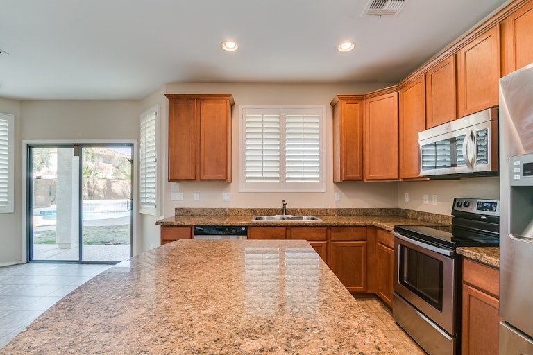 Photo 5 of 35 - 2420 S 101st Dr, Tolleson, AZ 85353