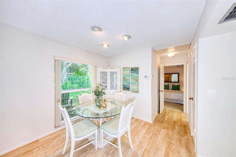Photo 8 of 39 - 1614 Berwick Ct Unit C, Palm Harbor, FL 34684