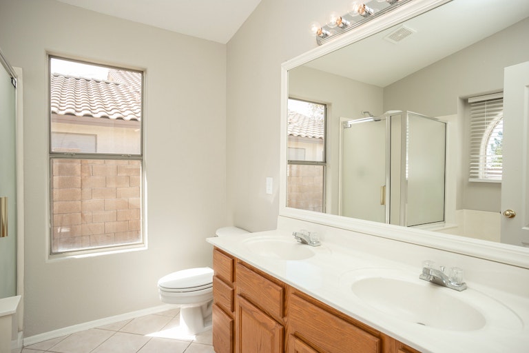 Photo 15 of 20 - 12727 W Cambridge Ave, Avondale, AZ 85392