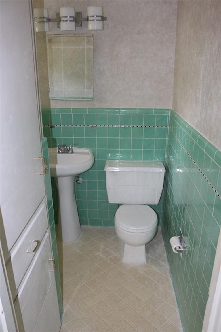Photo 8 of 15 - 3216 Damascus Way, Dallas, TX 75234