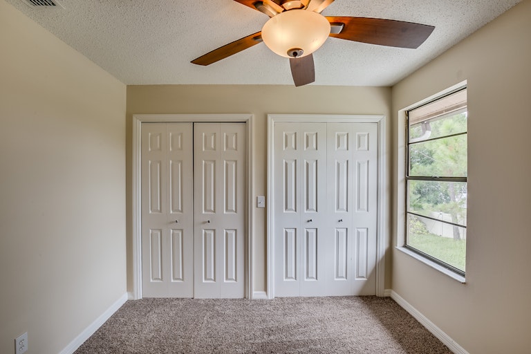 Photo 15 of 19 - 6724 Islander Ln, Tampa, FL 33615