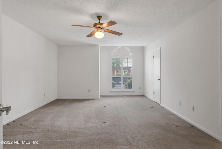 Photo 15 of 29 - 536 Cozybrook Ln, Fleming Island, FL 32003