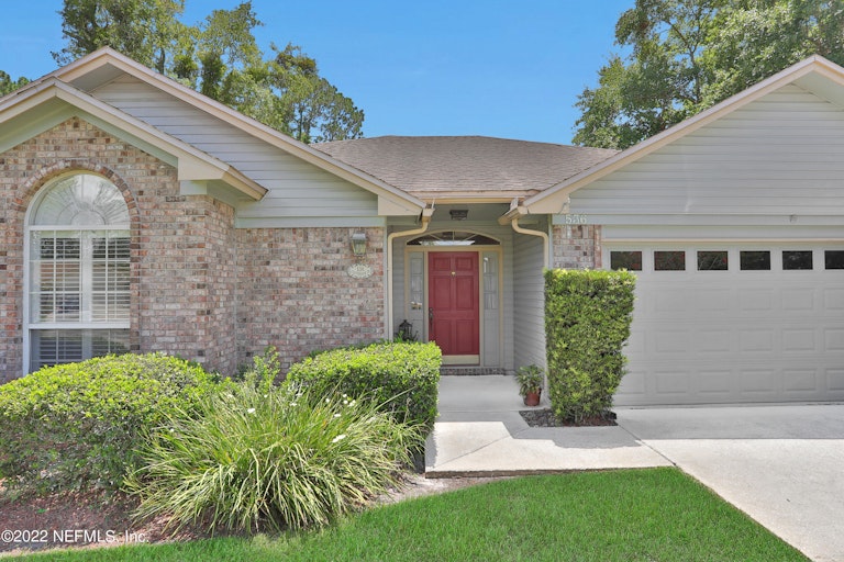 Photo 1 of 29 - 536 Cozybrook Ln, Fleming Island, FL 32003