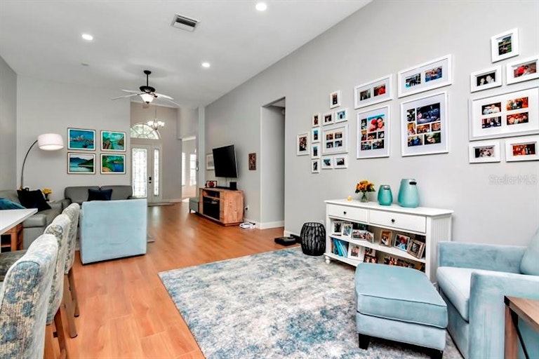 Photo 22 of 72 - 18910 Maisons Dr, Lutz, FL 33558