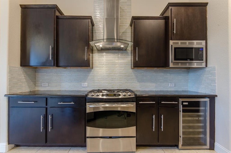 Photo 20 of 33 - 3058 Lakefield Dr, Little Elm, TX 75068