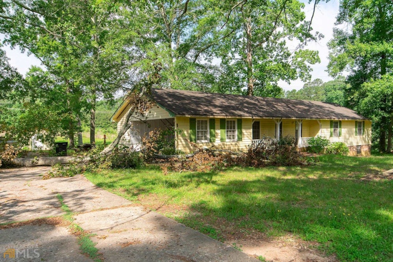 Photo 35 of 37 - 173 Kite Lake Rd, Fayetteville, GA 30214