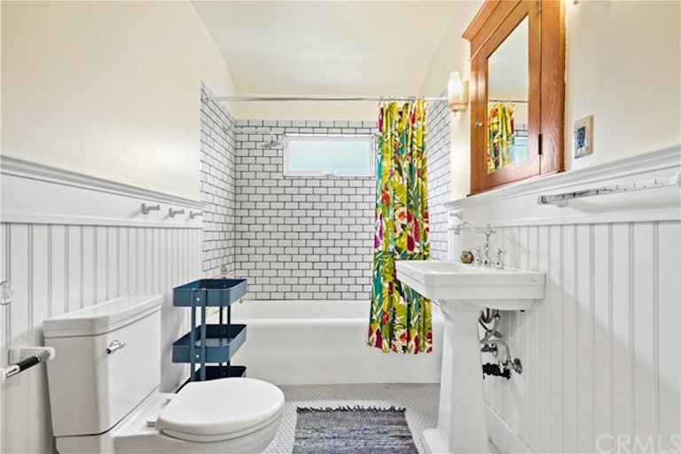 Photo 19 of 42 - 526 E 8th St, Long Beach, CA 90813