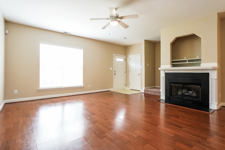 Photo 4 of 25 - 8302 Aspen Mountain Ct, Raleigh, NC 27616