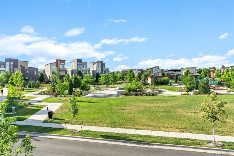 Photo 30 of 38 - 2000 W 66th Pl, Denver, CO 80221