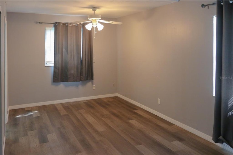 Photo 17 of 26 - 6726 12th St N, Saint Petersburg, FL 33702