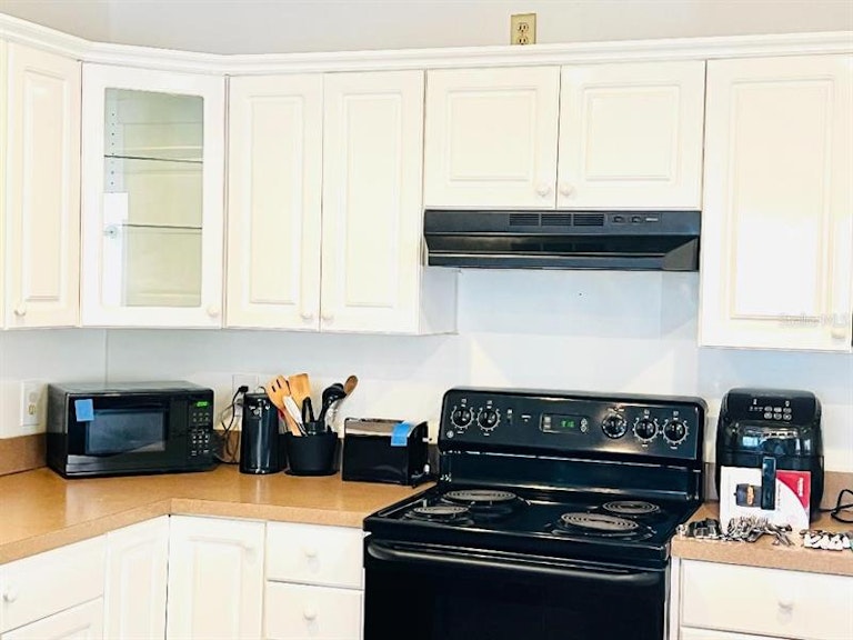 Photo 8 of 17 - 4250 37th St S #7, Saint Petersburg, FL 33711