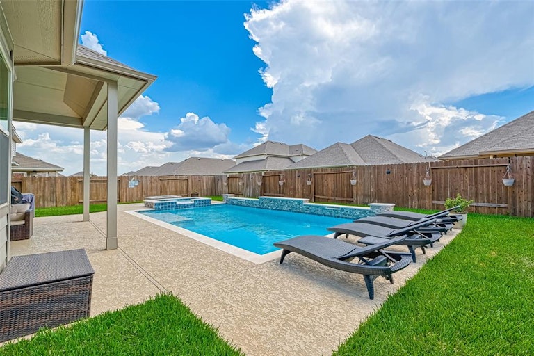 Photo 32 of 37 - 16223 Amber Brown Dr, Hockley, TX 77447