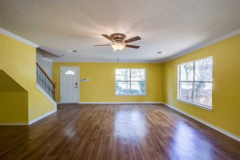 Photo 5 of 17 - 4842 Limestone Well Dr, San Antonio, TX 78247
