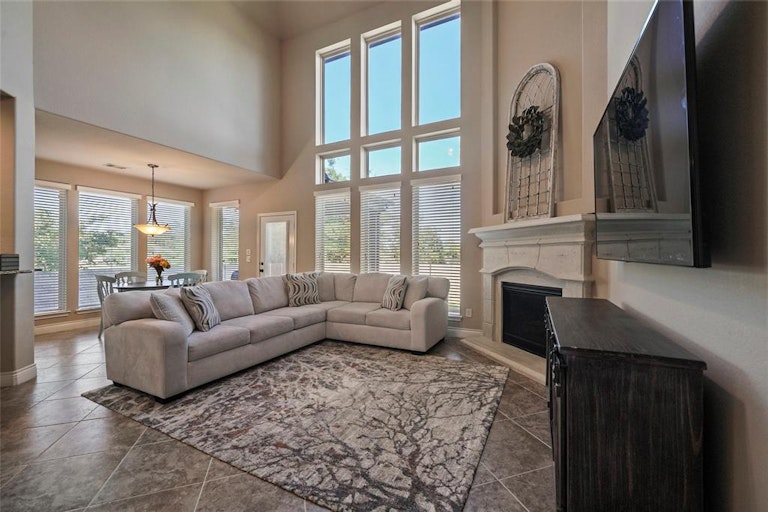 Photo 10 of 47 - 27390 Pendleton Trace Dr, Spring, TX 77386