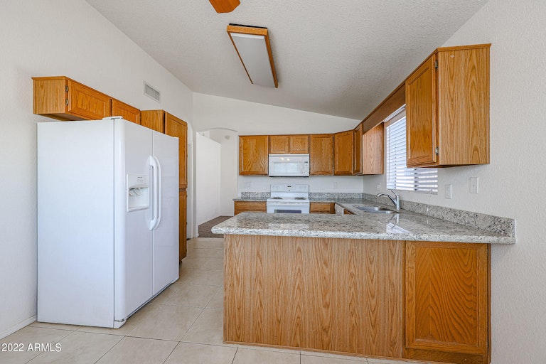 Photo 10 of 31 - 8865 W Morningside Dr, Peoria, AZ 85382