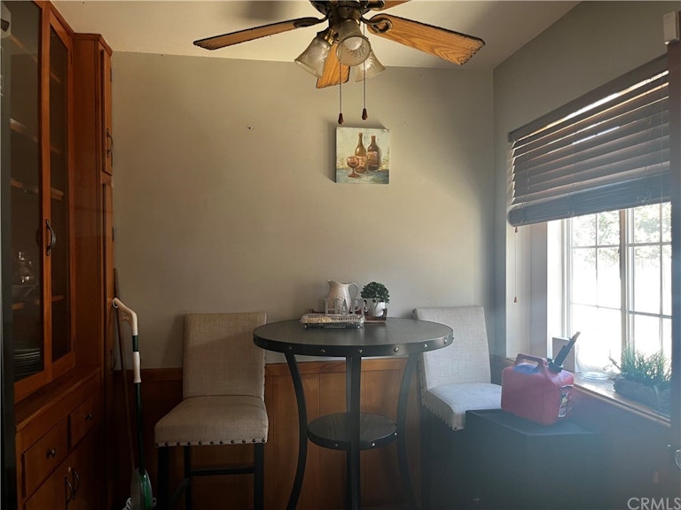 Photo 7 of 25 - 9630 Annetta Ave, South Gate, CA 90280