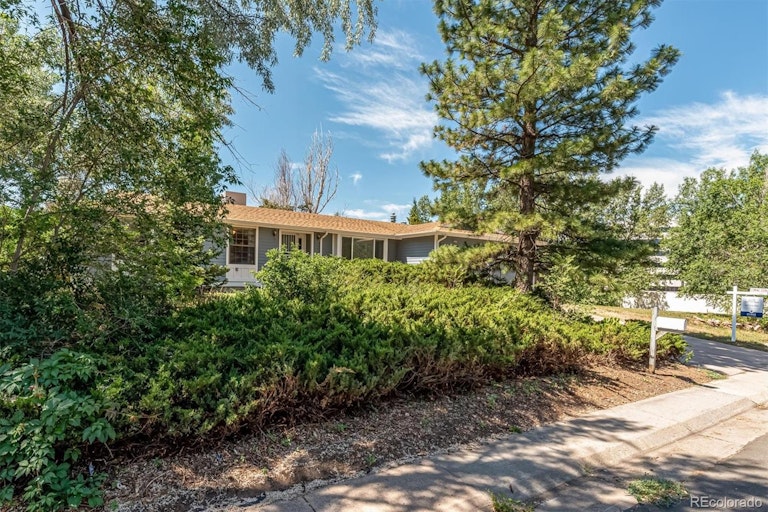 Photo 2 of 26 - 10808 E Harvard Dr, Aurora, CO 80014