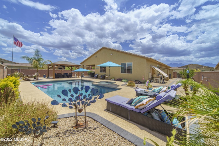 Photo 25 of 41 - 1501 E Lower Mine Ln, Sahuarita, AZ 85629