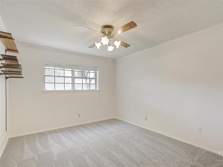 Photo 17 of 20 - 2228 Yorkshire St, Denton, TX 76209