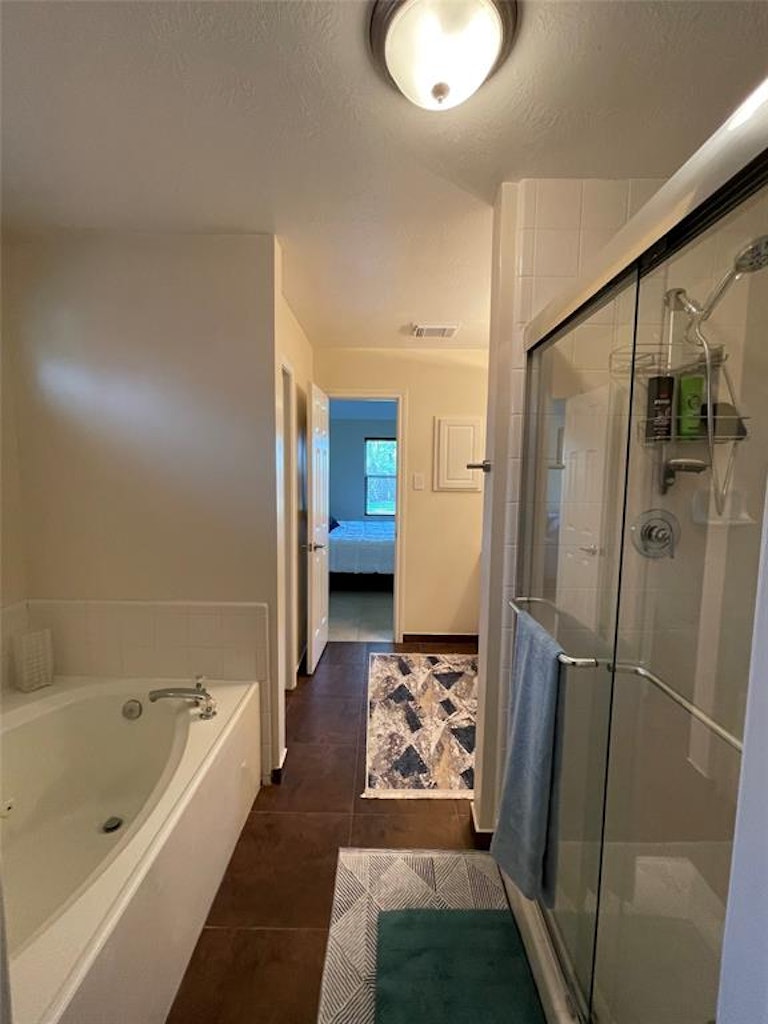 Photo 16 of 23 - 13811 River Keg Dr, Houston, TX 77083